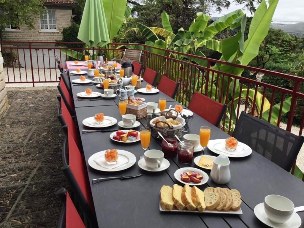 Chambres & Tables D'Hotes Le Pech Grand Saint-Sozy Екстериор снимка